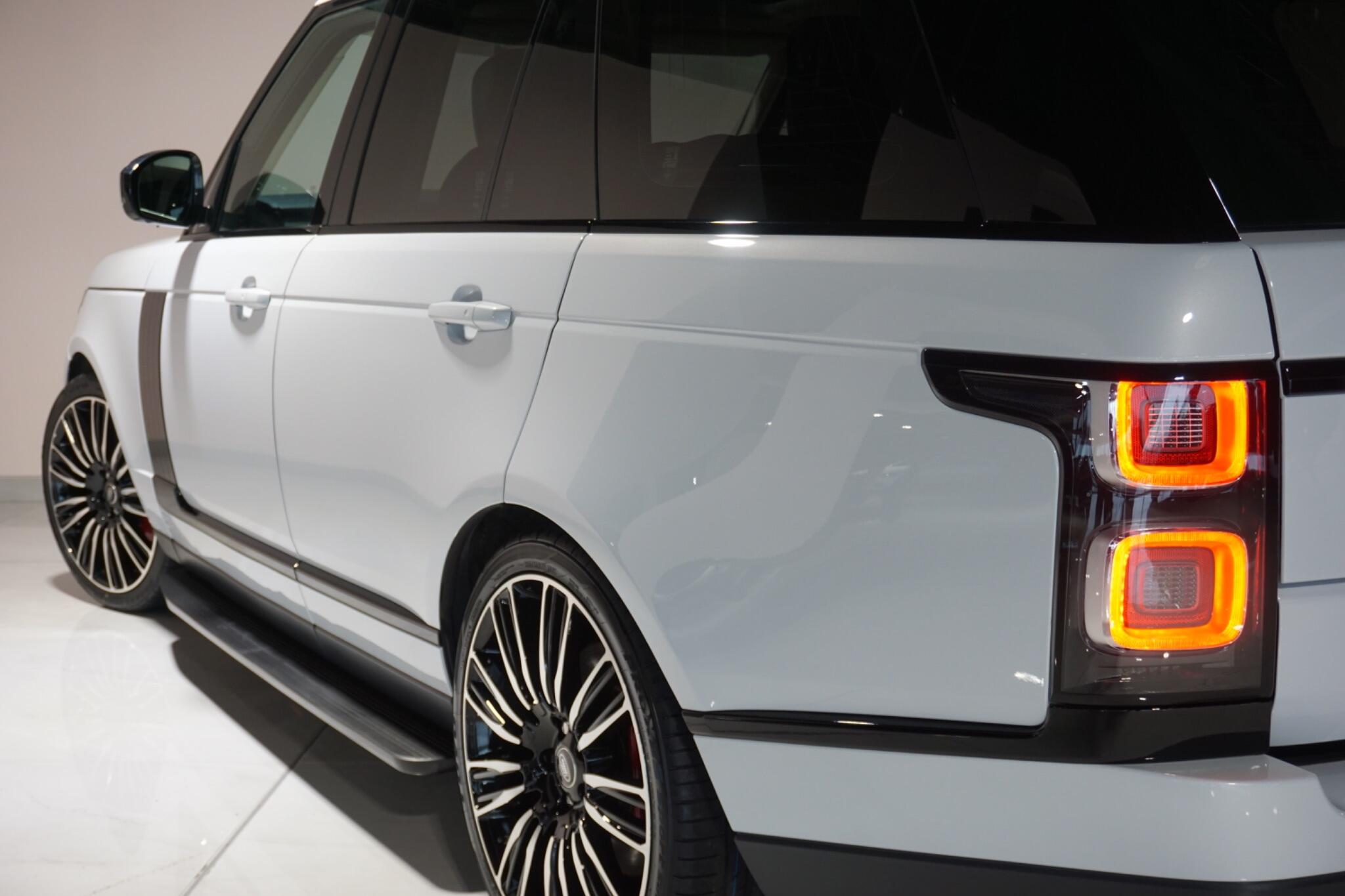 Land Rover Range Rover 2.0 P400e 13.1kWh Vogue SUV 5dr Petrol Plug-in Hybrid Auto 4WD Euro 6 (s/s) (404 ps)